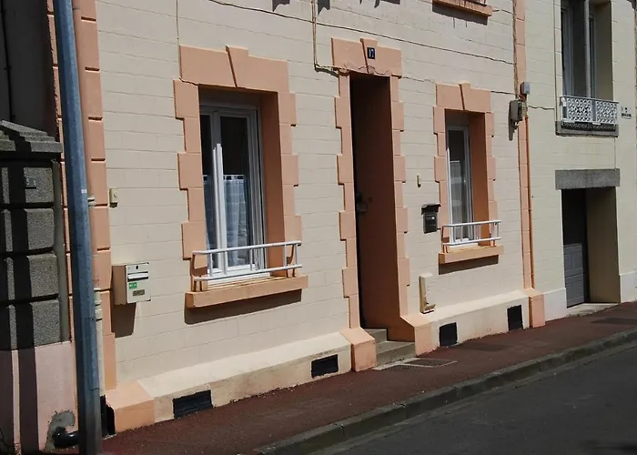 17 Rue Du Puits De La Place